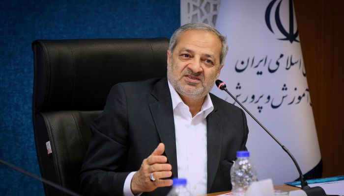هيچ دانش‌آموز فاقد کارت امتحان نهايي از شرکت در امتحان محروم نخواهد شد